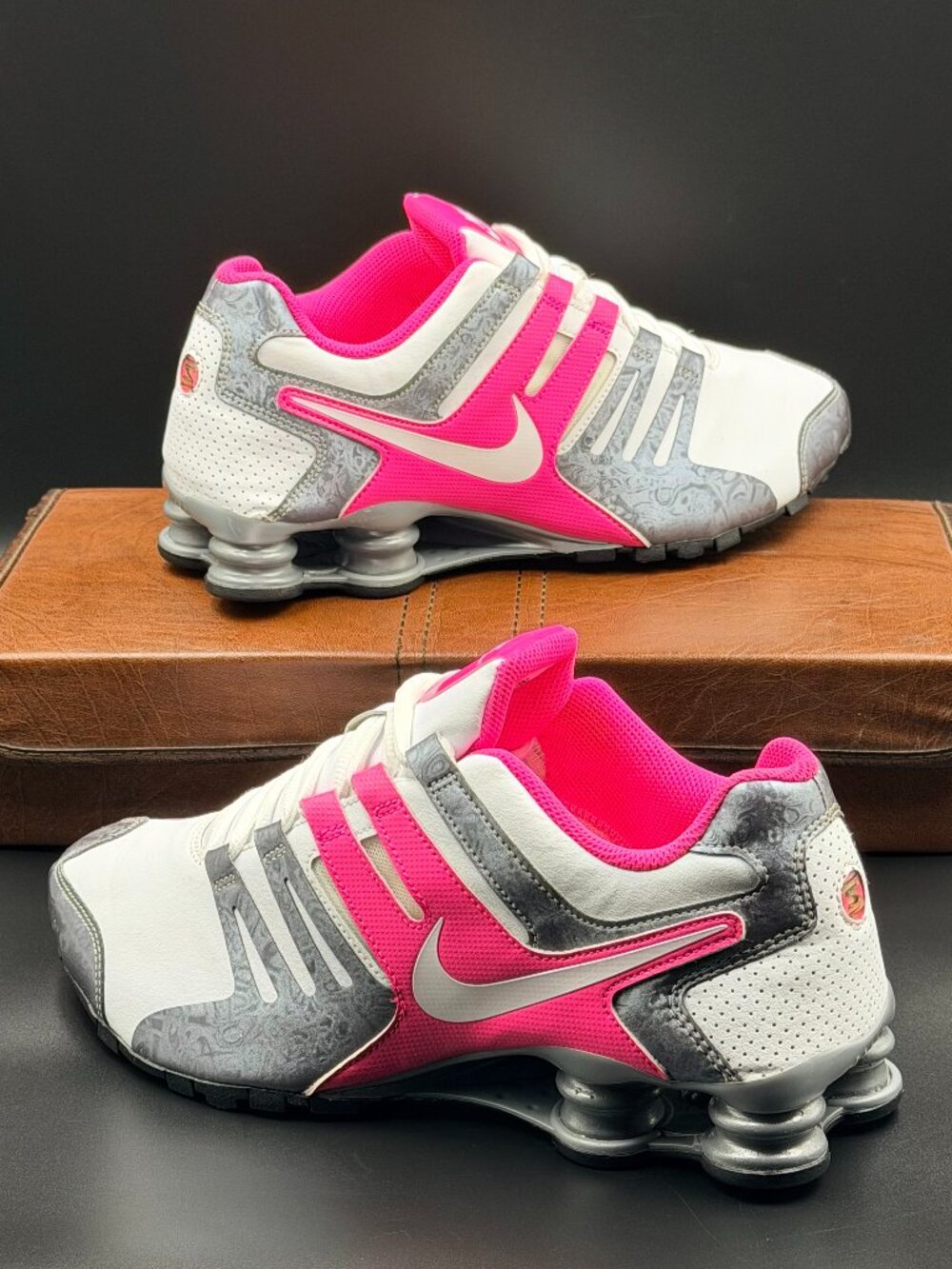 Wmns Nike Shox White Pink - Size 10